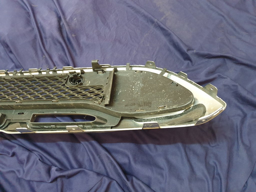 Mercedes-Benz GLA X156 Front Bumper Lower Grille