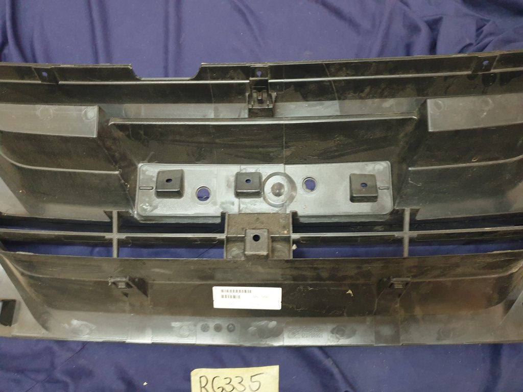 Isuzu Aftermarket D-Max Radiator Grille - Light Wear and Tear
