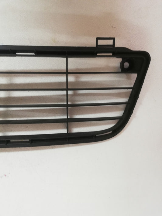 Toyota Aftermarket Hilux 2015 Front Lower Bumper Grille