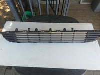 Mercedes-Benz V-Class 2015, 2016, 2017 Front Centre Cowl Grille