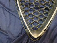 Alfa Romeo Stelvio Radiator Grille - Light Wear and Tear, Broken clips