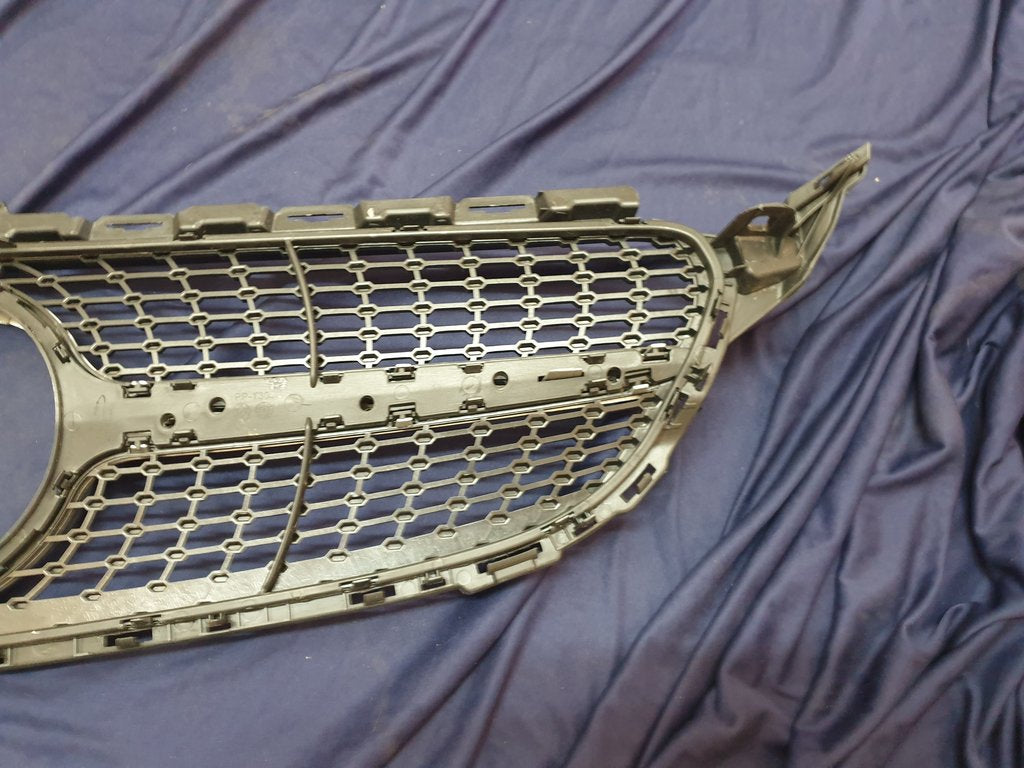 Mercedes-Benz Aftermarket C-Class W205 Radiator Grille