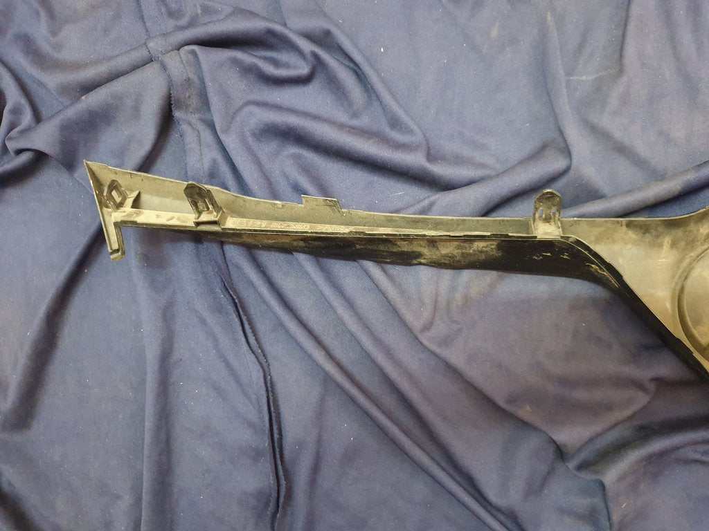 Toyota Agya Radiator Grille - Wear and Tear, Scratches