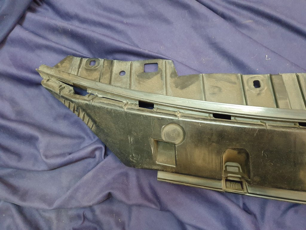 Mercedes-Benz GLA X156 Front Bumper Upper Radiator Bracket