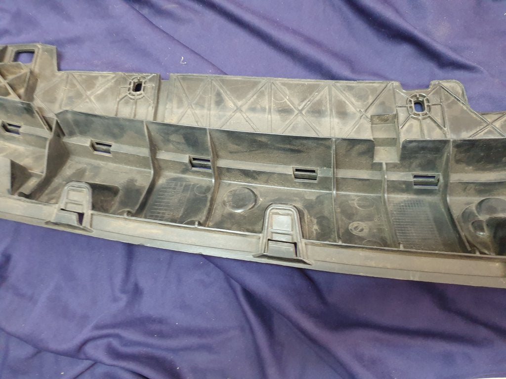 Mercedes-Benz GLA X156 Front Bumper Upper Radiator Bracket