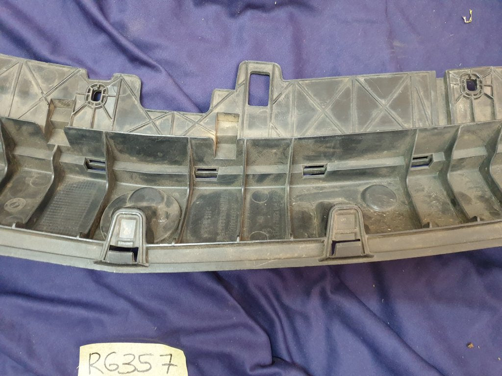 Mercedes-Benz GLA X156 Front Bumper Upper Radiator Bracket