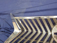 Lexus ES 300 Radiator Grille - Chrome Surround Broken
