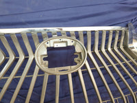 Lexus ES 300 Radiator Grille - Chrome Surround Broken