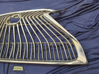 Lexus ES 300 Radiator Grille - Chrome Surround Broken