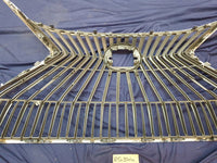 Lexus ES 300 Radiator Grille - Chrome Surround Broken