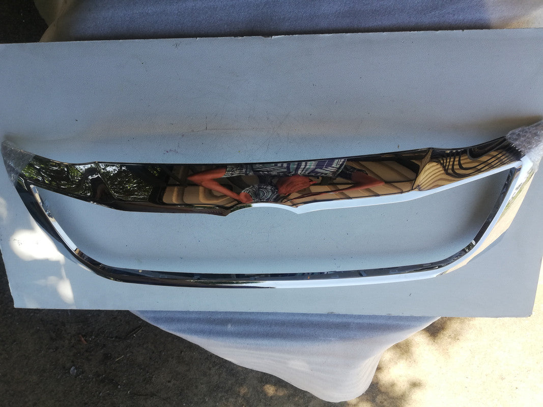 Toyota Hilux 2014, 2015 Radiator Grille Panel Chrome