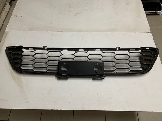 Toyota Hilux 2016, 2017, 2018, 2019, 2020, Raider, Dakar Front Bumper Lower Grille