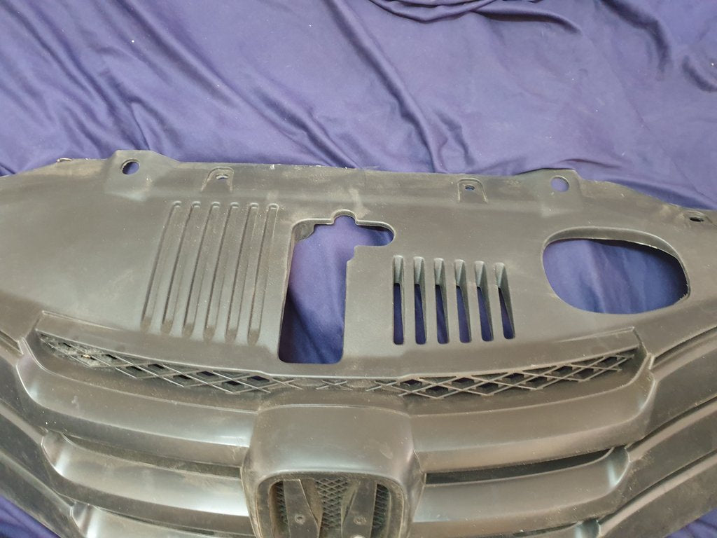 Honda Aftermarket Ballad Radiator Grille - Light Wear and Tear