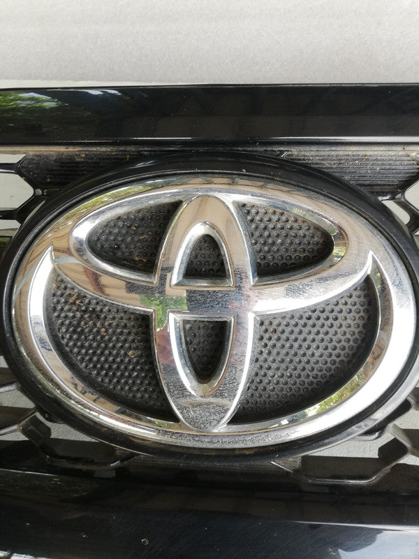 Toyota Hilux Legend 50 2018, 2019, 2020 Radiator Grille Assy with Emblem/Badge