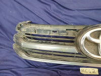 Toyota Hilux Radiator Grille - Wear and Tear, Missing trim