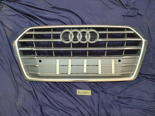 Audi Quattro 2019 Radiator Grille - Light Wear and Tear, Chrome Crack