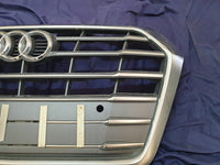 Audi Quattro 2019 Radiator Grille - Light Wear and Tear, Chrome Crack