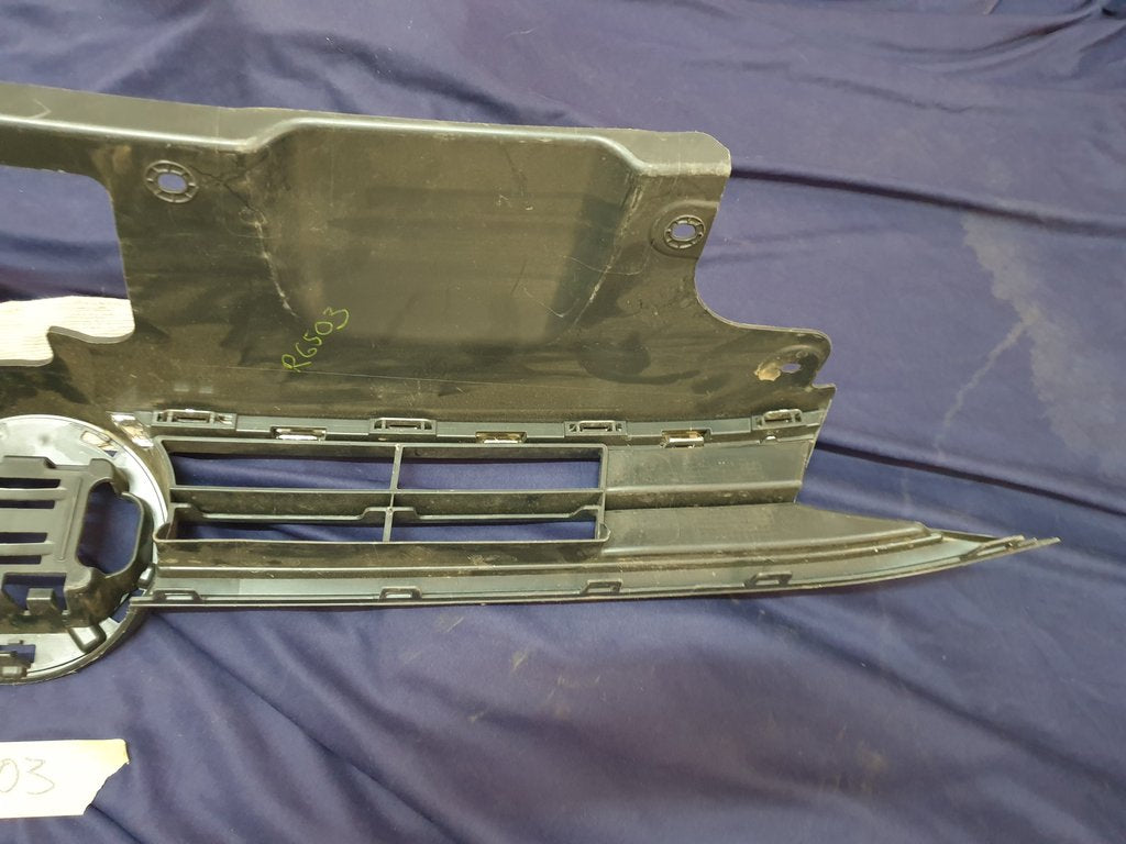 Volkswagen Polo Radiator Grille - Wear and Tear