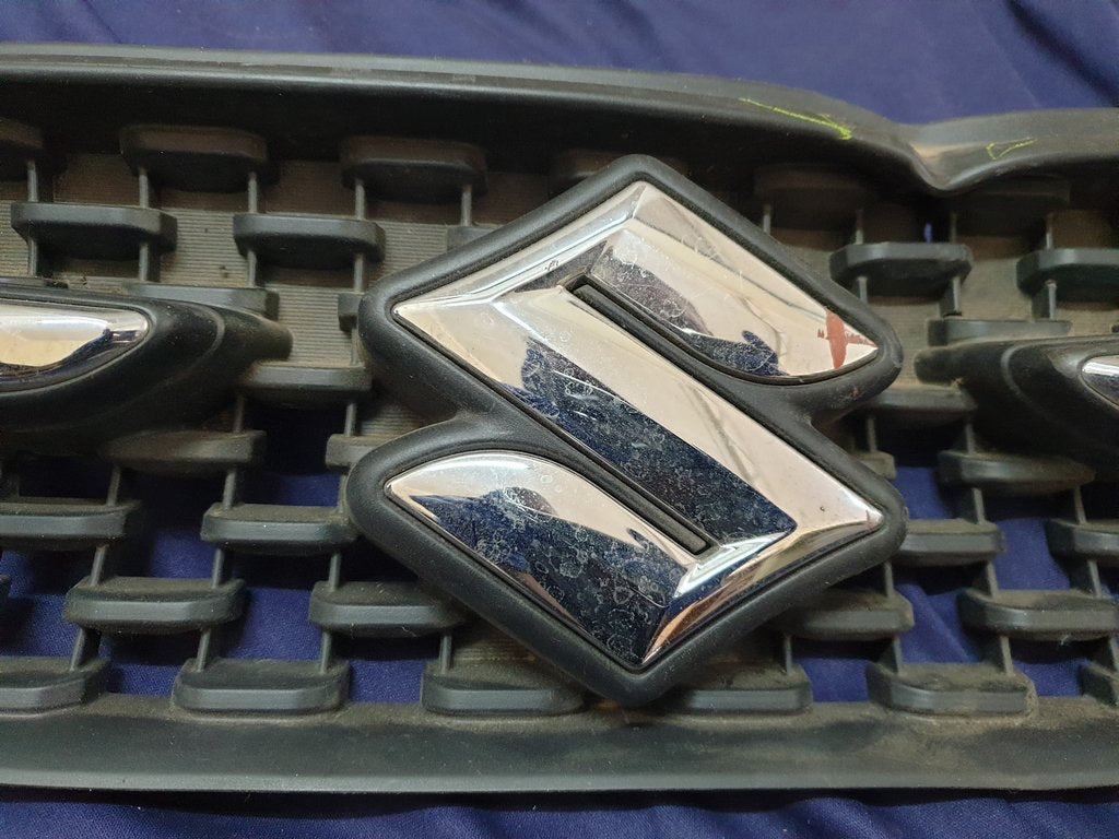 Suzuki Celerio Radiator Grille - Wear and Tear, Huge dent