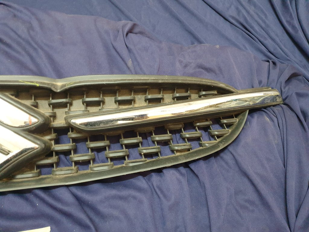 Suzuki Celerio Radiator Grille - Wear and Tear, Huge dent