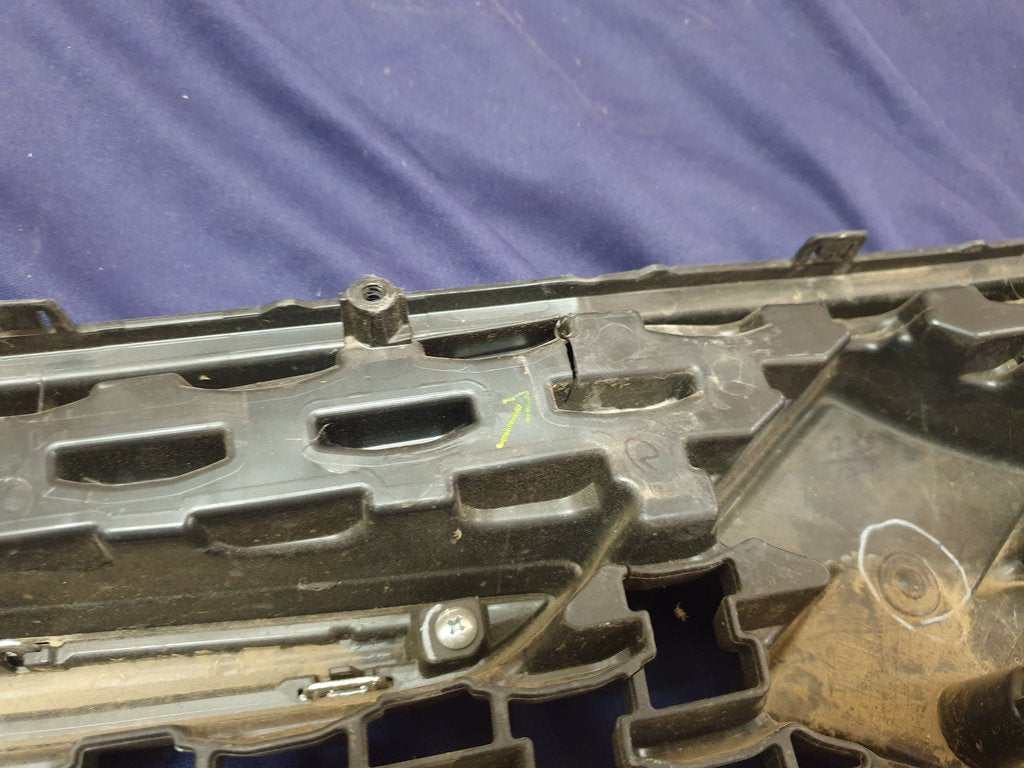 Suzuki Celerio Radiator Grille - Wear and Tear, Huge dent