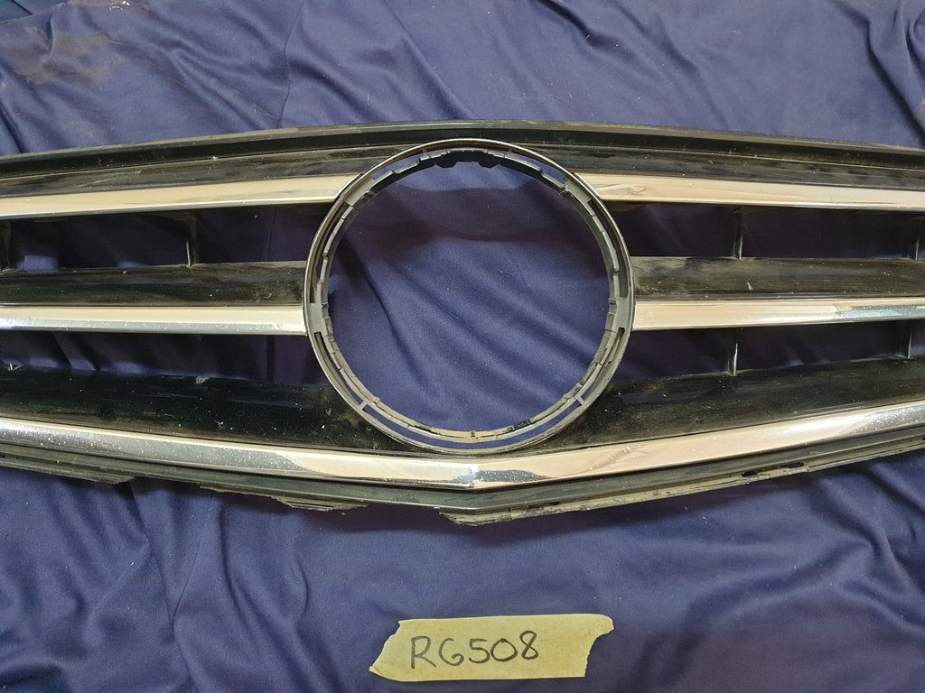 Mercedes-Benz C-Class W204 Radiator Grille - Wear and Tear, Pitted and Broken Chrome