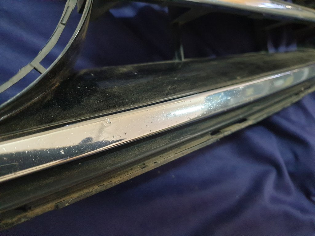 Mercedes-Benz C-Class W204 Radiator Grille - Wear and Tear, Pitted and Broken Chrome