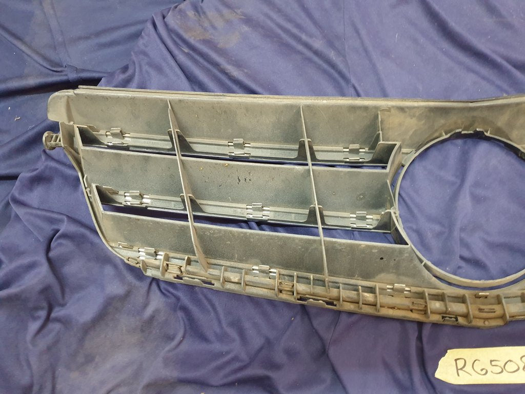 Mercedes-Benz C-Class W204 Radiator Grille - Wear and Tear, Pitted and Broken Chrome