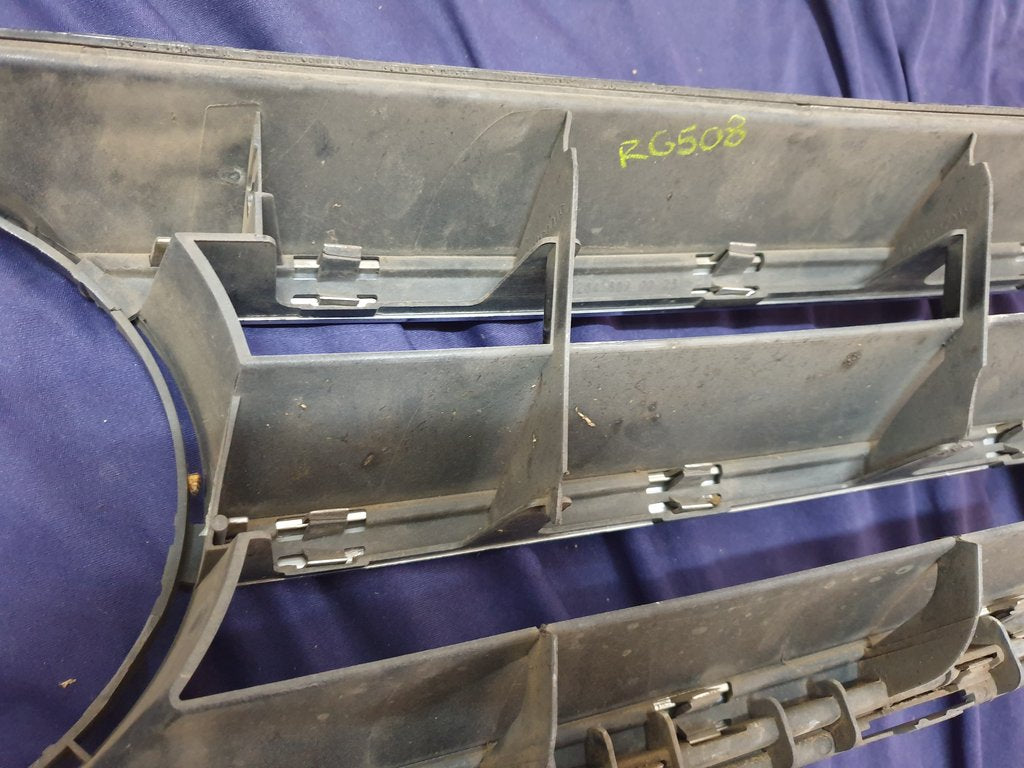 Mercedes-Benz C-Class W204 Radiator Grille - Wear and Tear, Pitted and Broken Chrome