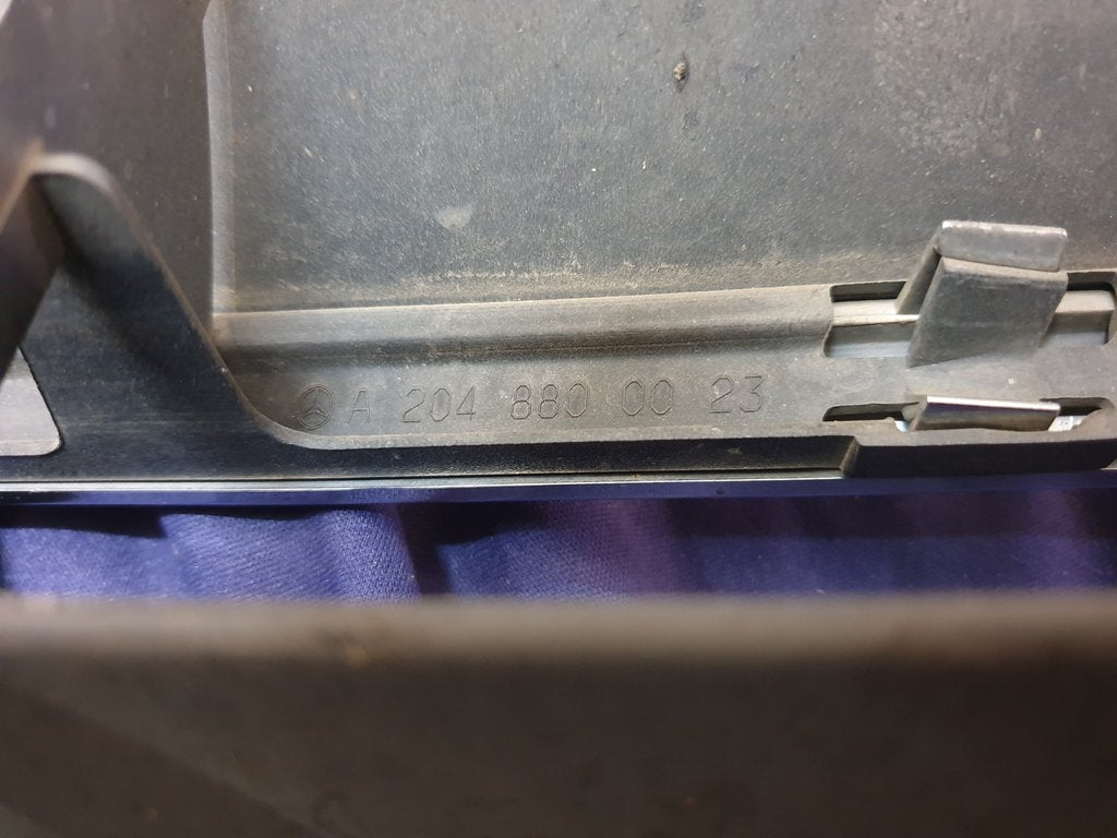 Mercedes-Benz C-Class W204 Radiator Grille - Wear and Tear, Pitted and Broken Chrome