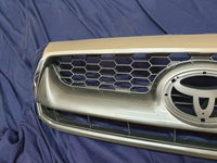 Toyota Aftermarket Hilux Radiator Grille
