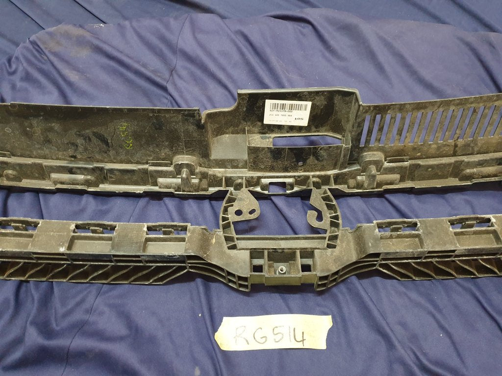 Volkswagen Polo Radiator Grille Reinforcement