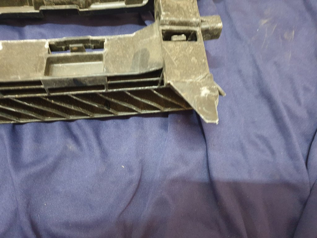 Volkswagen Polo Radiator Grille Reinforcement
