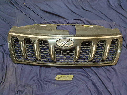 Mahindra XUV500 Radiator Grille - Wear and Tear, Clip/s broken