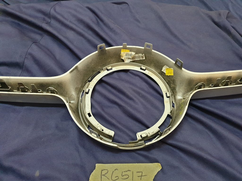 Mercedes-Benz V-Class W447 Radiator Grille Cover - Light Wear and Tear