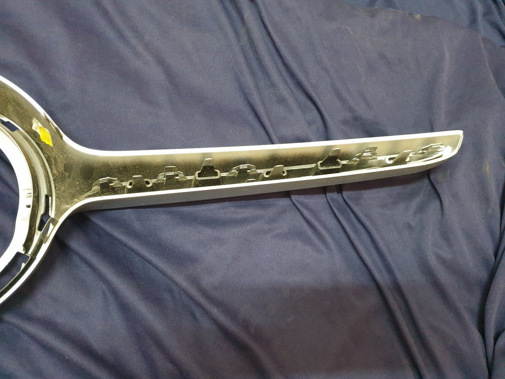 Mercedes-Benz V-Class W447 Radiator Grille Cover - Light Wear and Tear