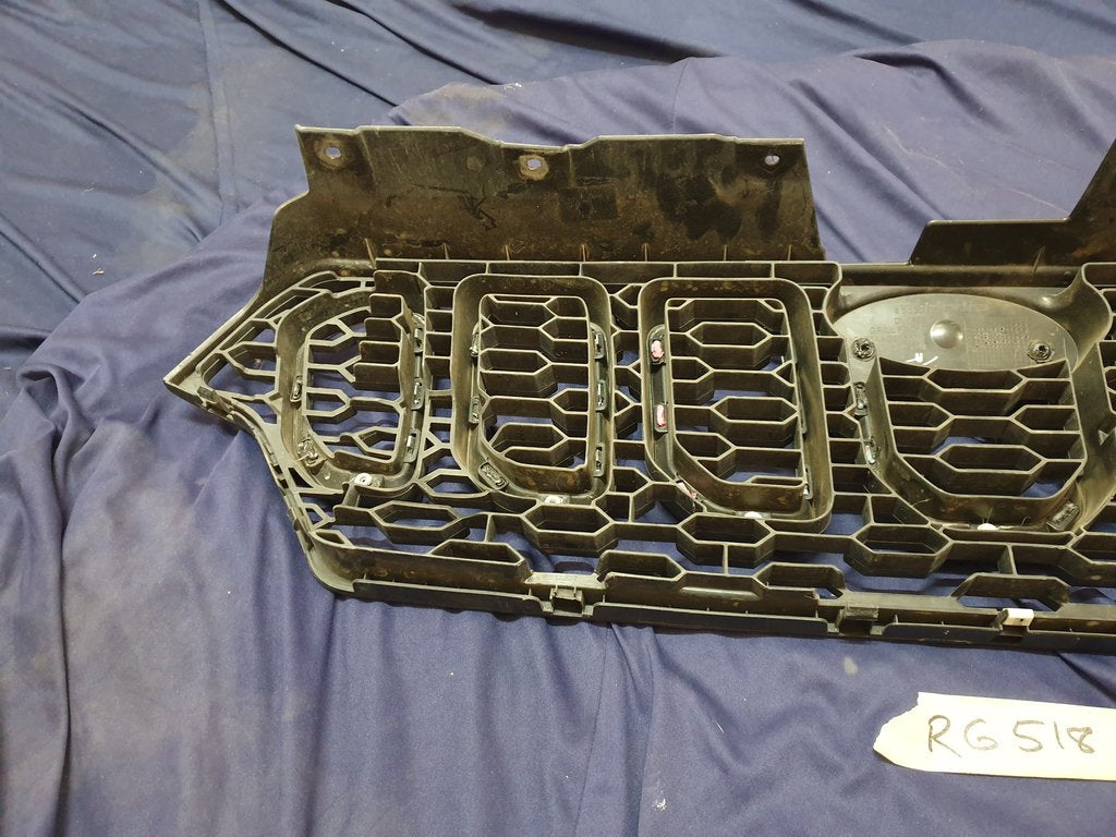 Mahindra Scorpio Radiator Grille - Wear and Tear