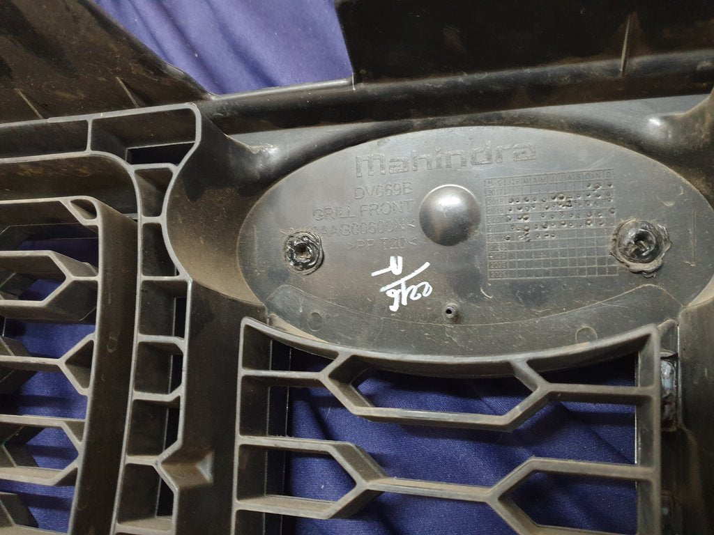 Mahindra Scorpio Radiator Grille - Wear and Tear