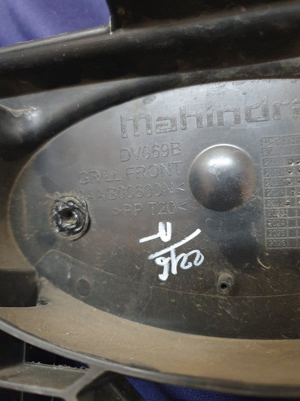 Mahindra Scorpio Radiator Grille - Wear and Tear