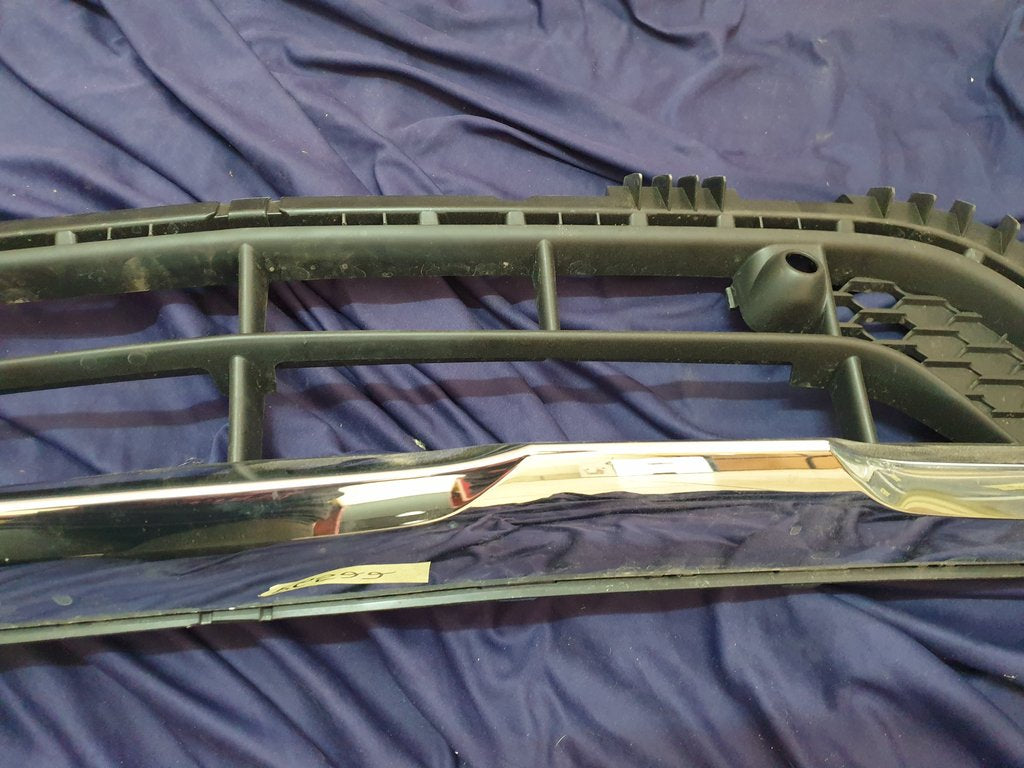 Mercedes-Benz GLB X247 Front Bumper Lower Grille