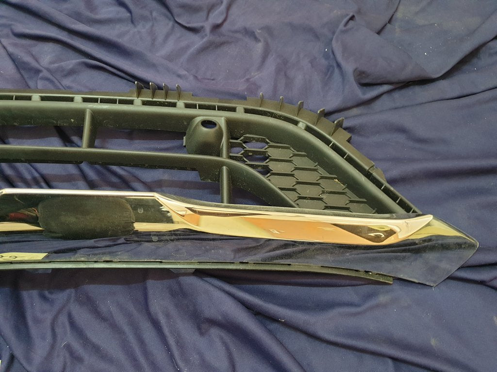 Mercedes-Benz GLB X247 Front Bumper Lower Grille