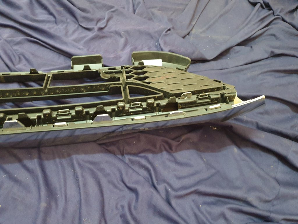 Mercedes-Benz GLB X247 Front Bumper Lower Grille