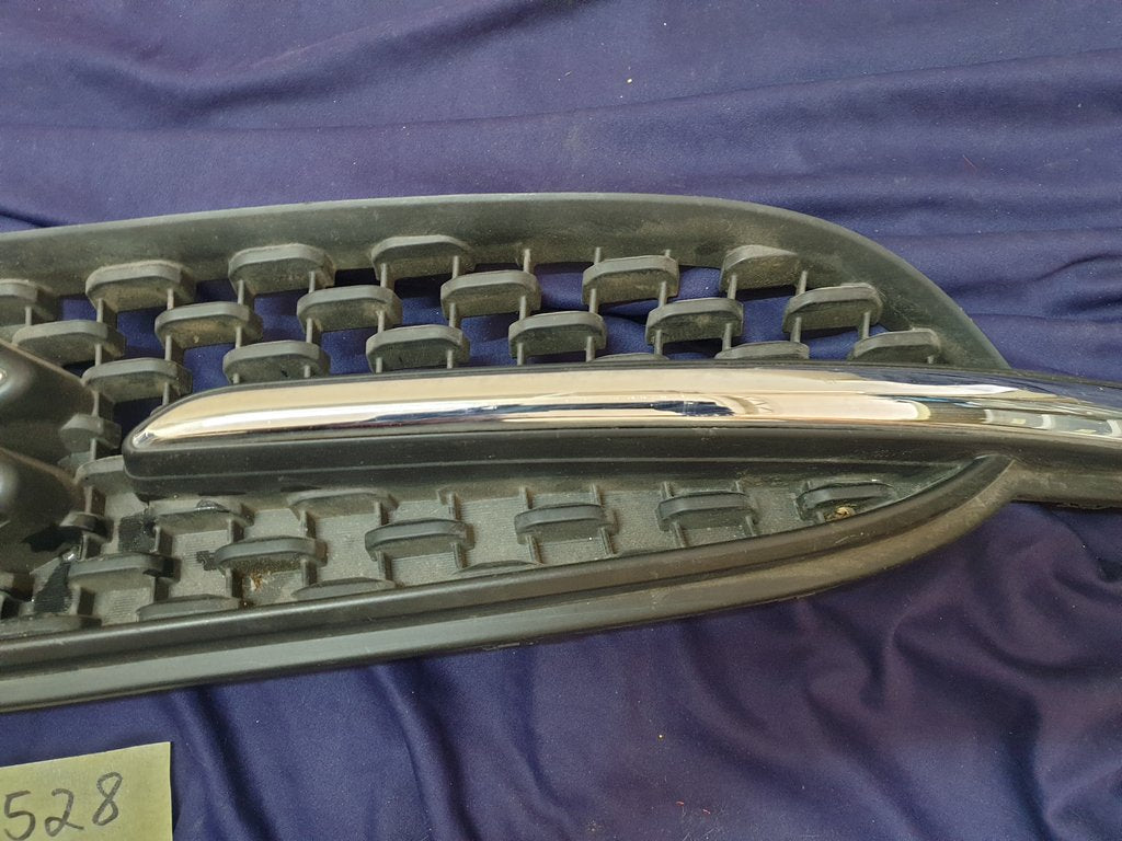 Suzuki Celerio Radiator Grille - Wear and Tear