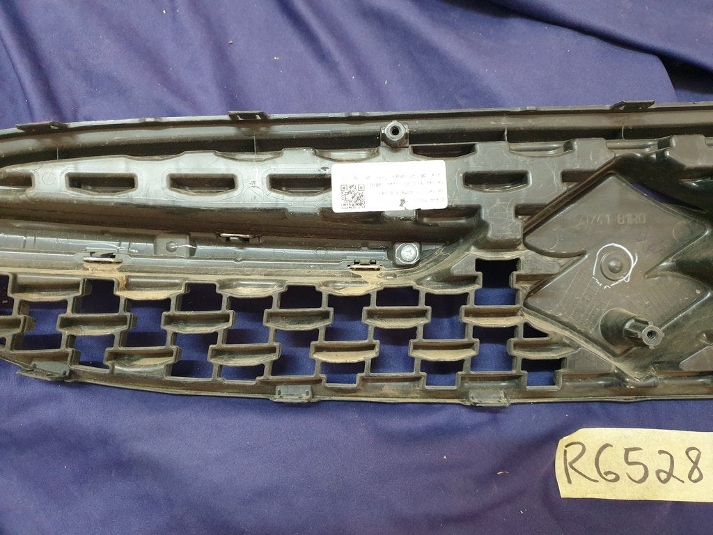 Suzuki Celerio Radiator Grille - Wear and Tear