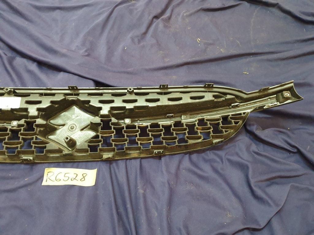 Suzuki Celerio Radiator Grille - Wear and Tear