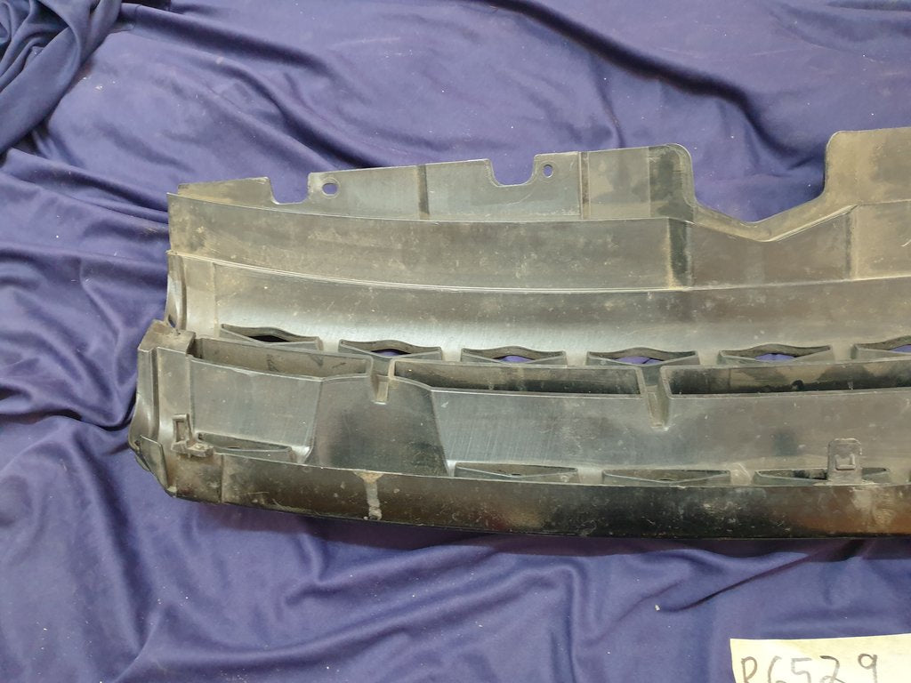Land Rover Range Rover Radiator Grille - Wear and Tear, Clip/s broken