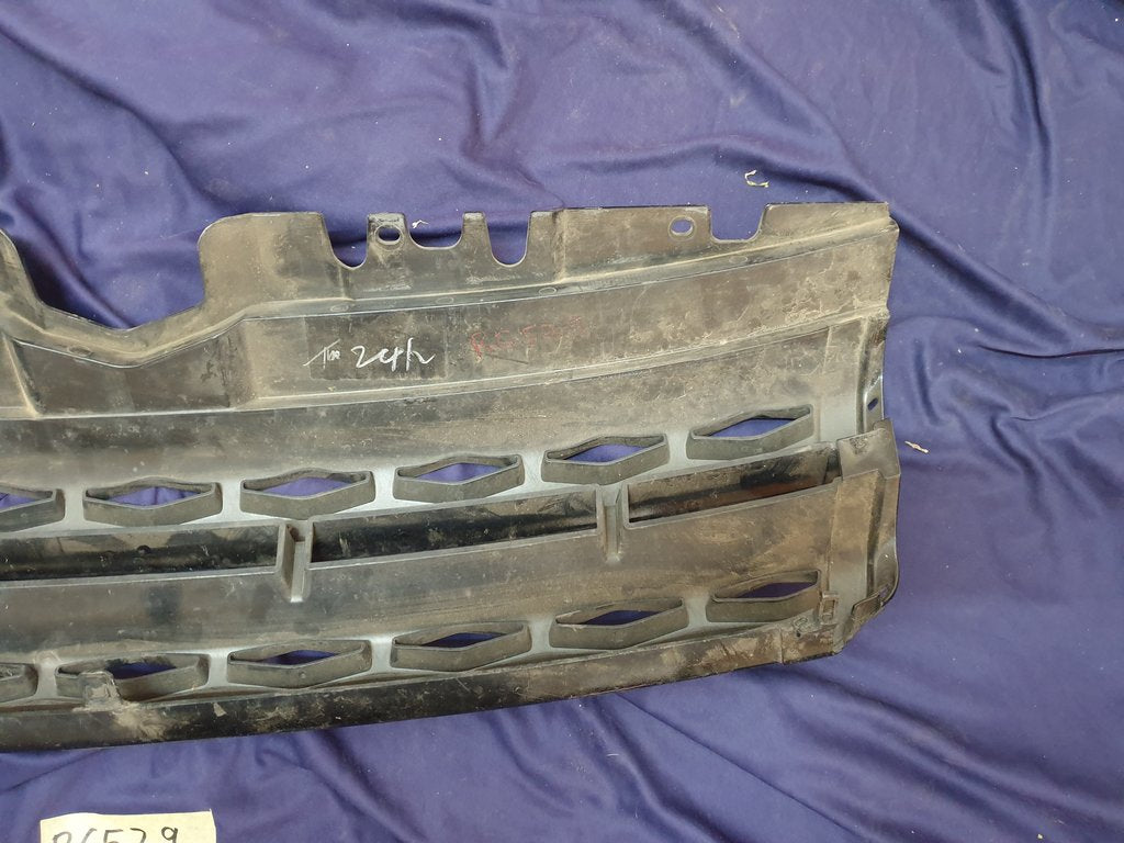Land Rover Range Rover Radiator Grille - Wear and Tear, Clip/s broken