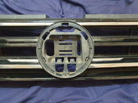 Volkswagen Tiguan II R-Line Radiator Grille - Wear and Tear