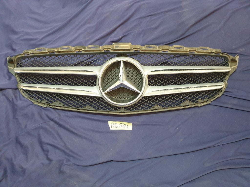 Mercedes-Benz C-Class W205 Radiator Grille - Acid Damage to Chromes and Cover