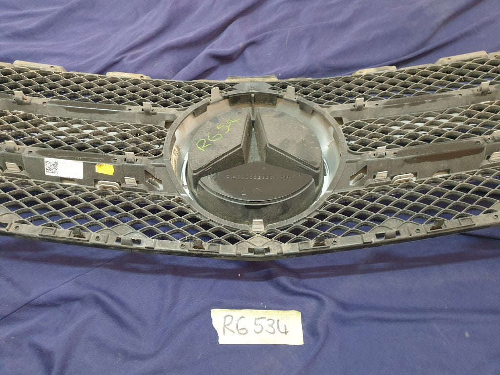 Mercedes-Benz C-Class W205 Radiator Grille - Acid Damage to Chromes and Cover